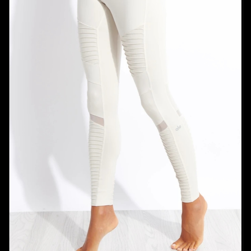 Alo yoga high waisted moto pristine ivory cream leggings small - Picture 2 of 10